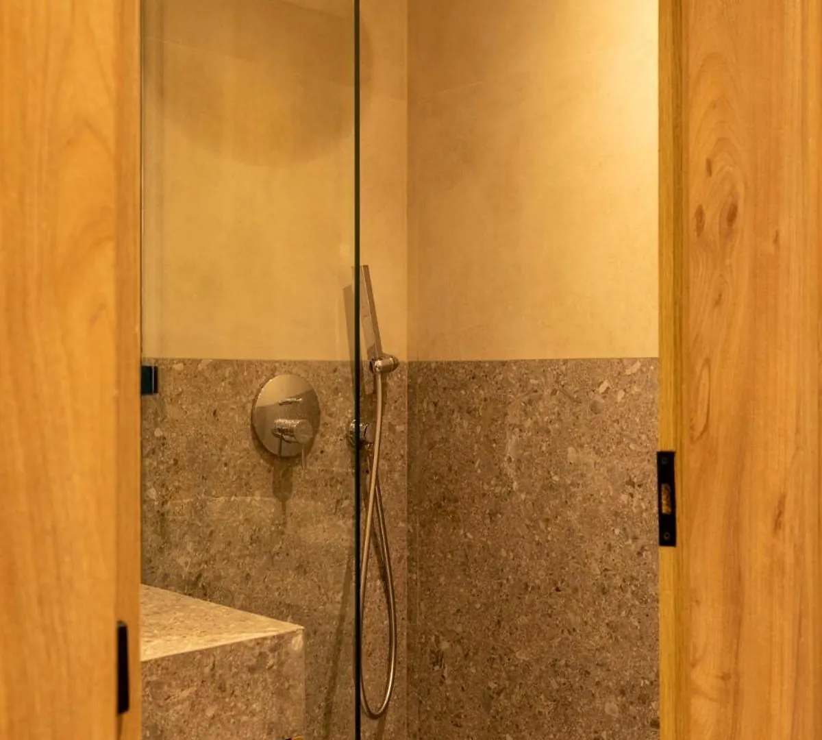 Cozy & Modern Apartment With Rooftop Gym Great Casablanca Location