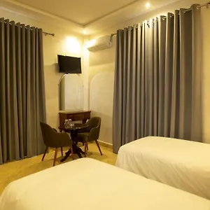 3* ホテル De Paris